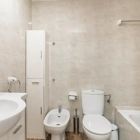 Monko Boomerang Торремолинос